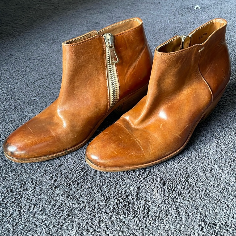 Fluevog ankle boots, booties size 8